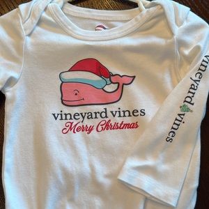 Vineyard Vines Santa Whale Onesie size 12-18 month.